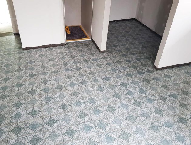 Dekorative Bodenfliesen